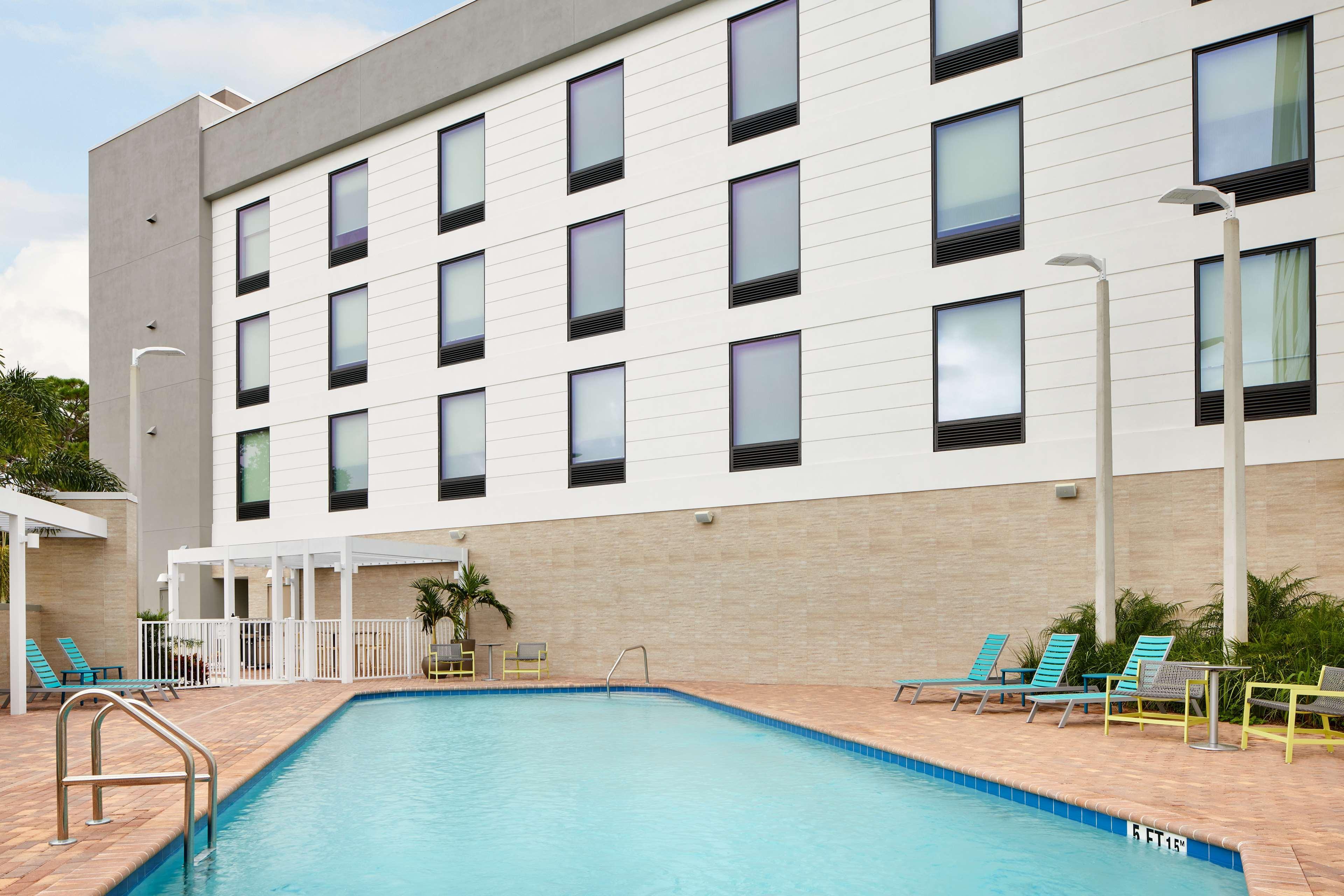 Home2 Suites By Hilton Стюарт Экстерьер фото